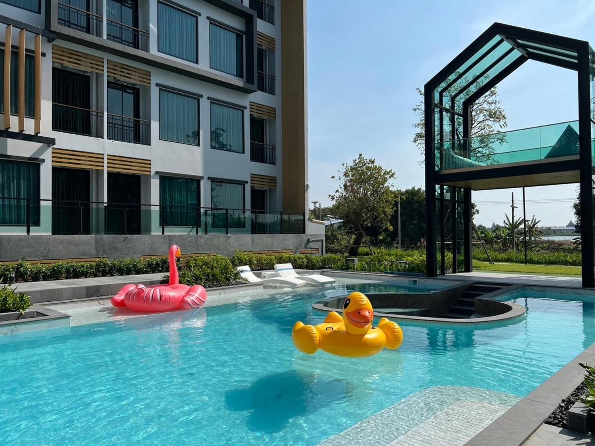 Crystal Srivaree Suvarnabhumi Hotel Ban Khlong Bang Krathiam Exterior photo