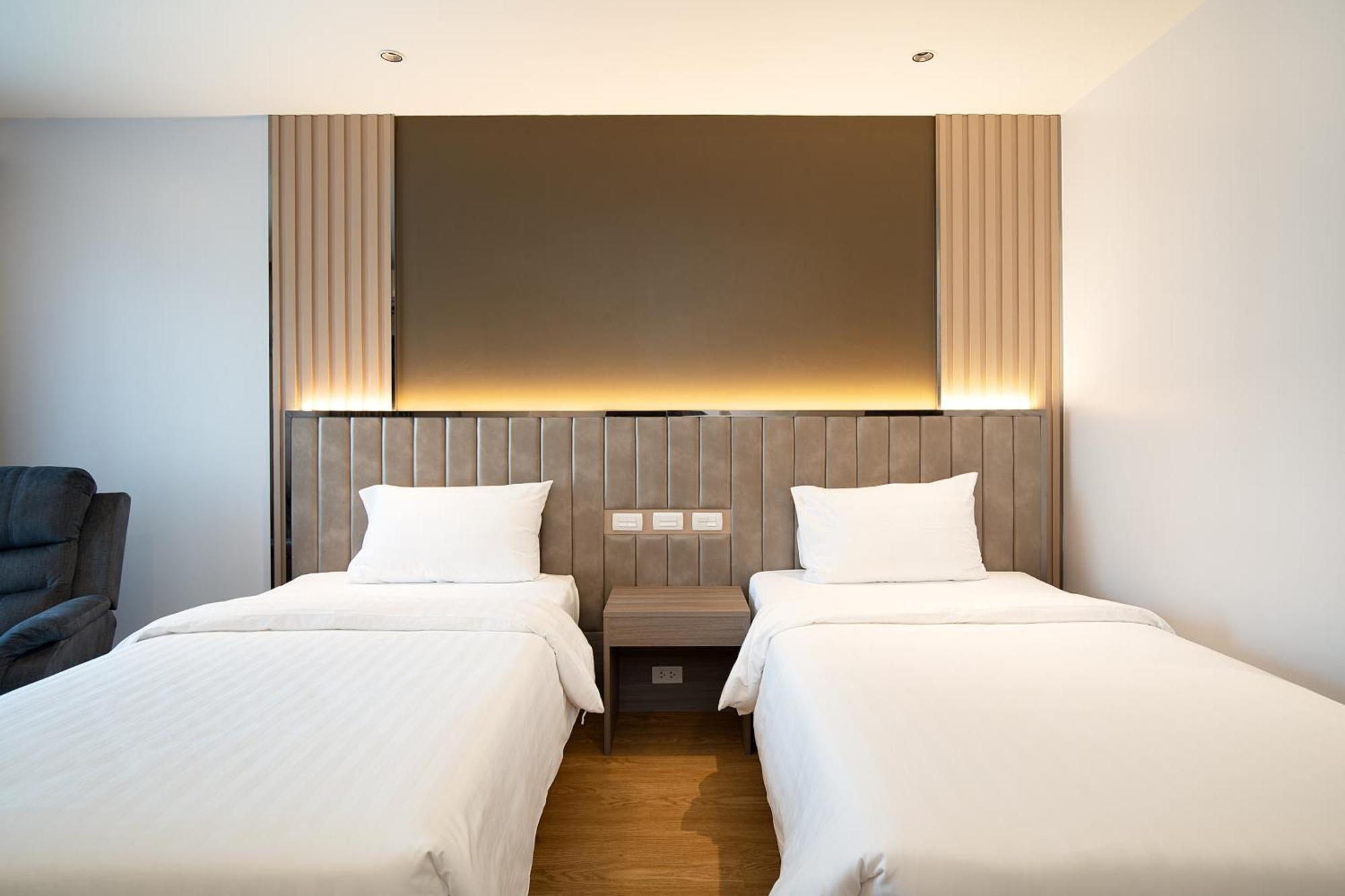 Crystal Srivaree Suvarnabhumi Hotel Ban Khlong Bang Krathiam Exterior photo