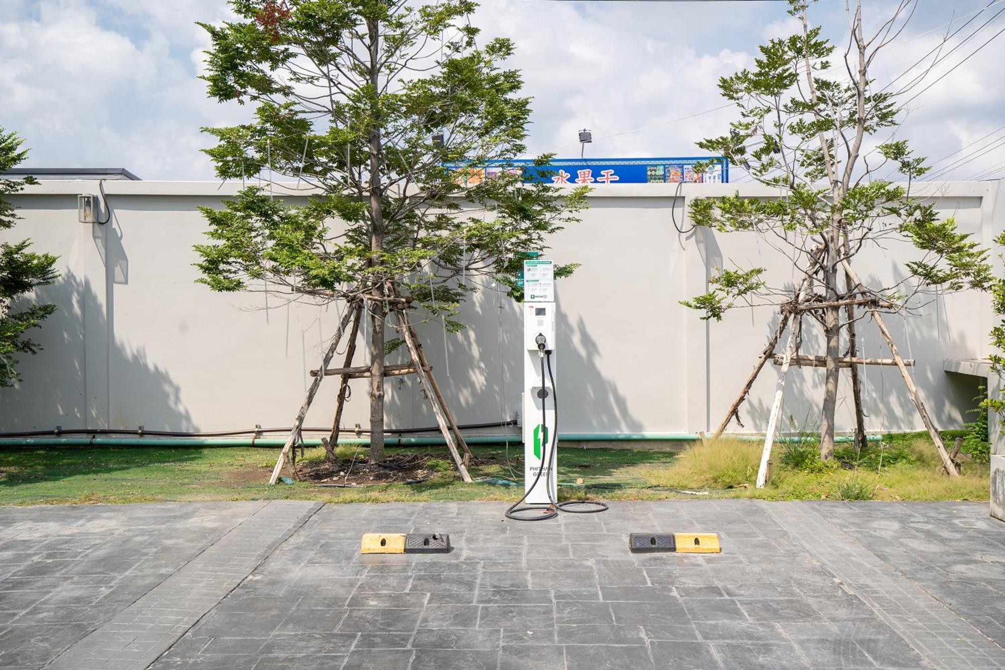 Crystal Srivaree Suvarnabhumi Hotel Ban Khlong Bang Krathiam Exterior photo