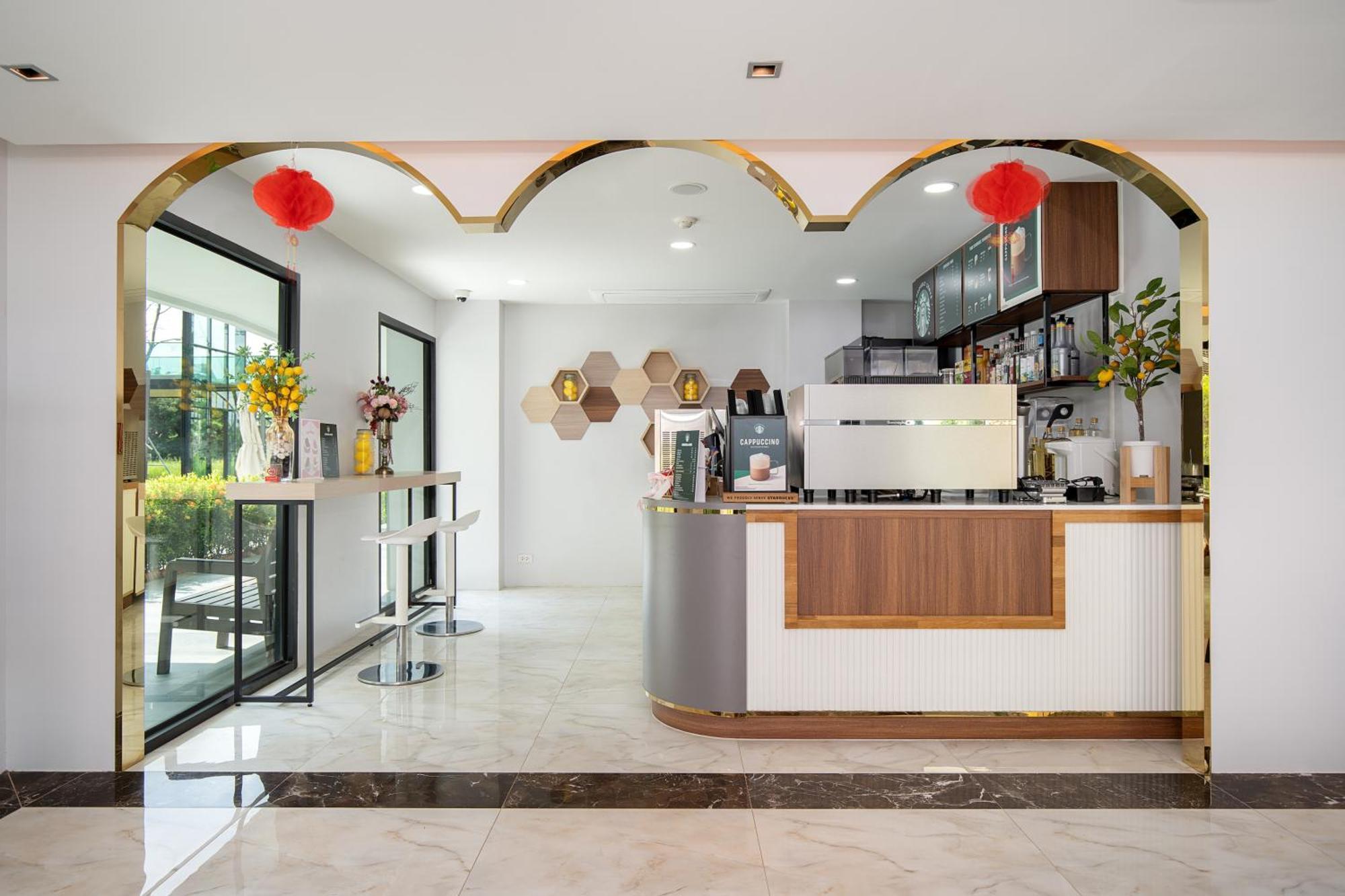 Crystal Srivaree Suvarnabhumi Hotel Ban Khlong Bang Krathiam Exterior photo