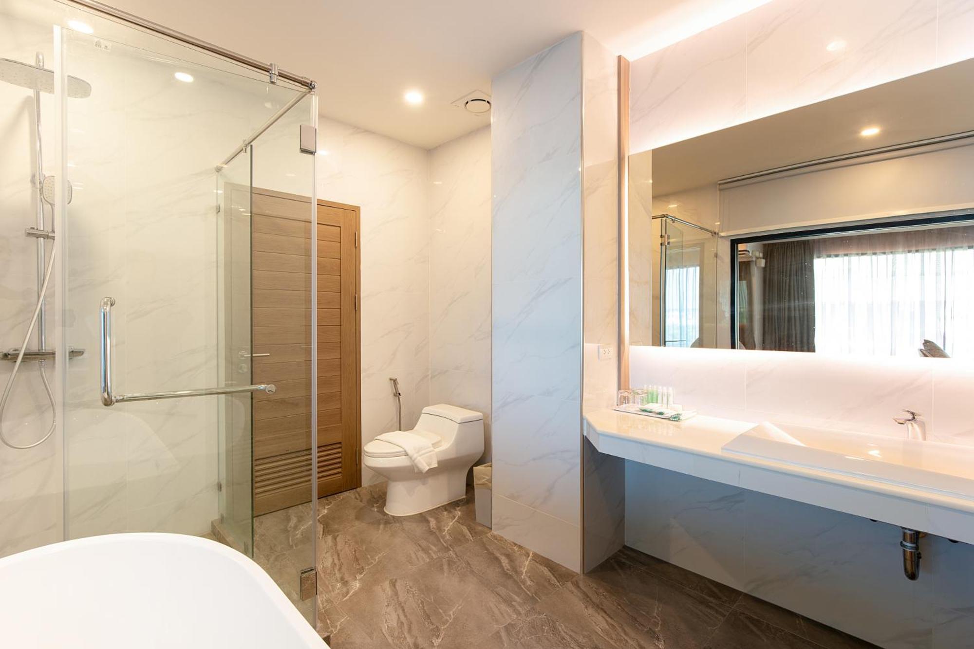 Crystal Srivaree Suvarnabhumi Hotel Ban Khlong Bang Krathiam Room photo