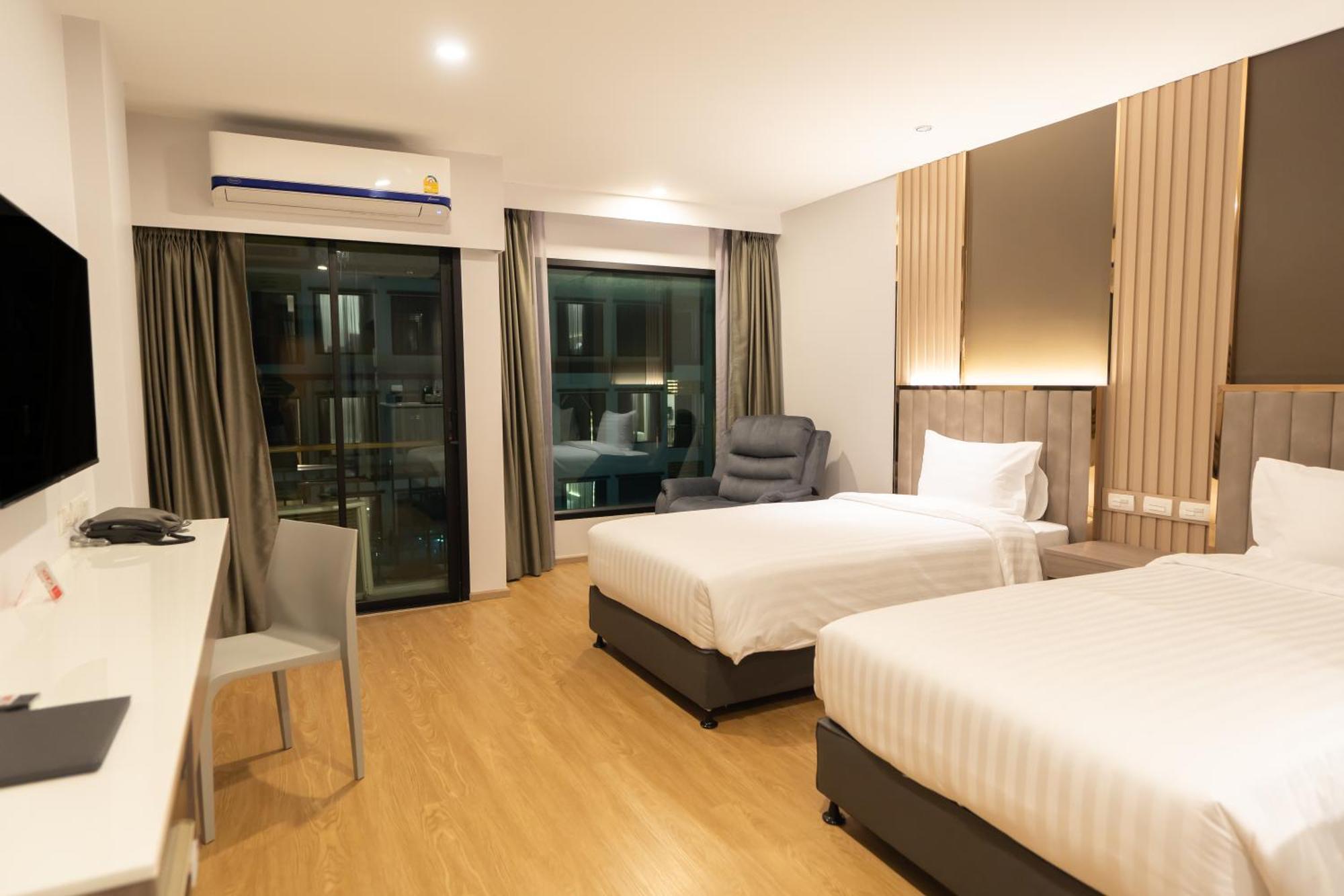 Crystal Srivaree Suvarnabhumi Hotel Ban Khlong Bang Krathiam Exterior photo