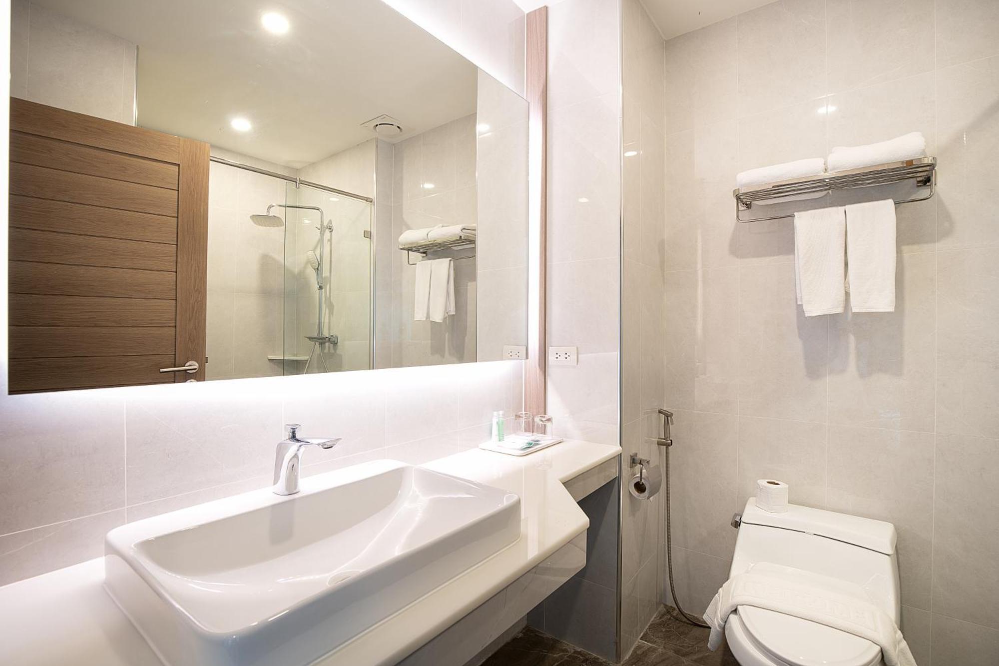 Crystal Srivaree Suvarnabhumi Hotel Ban Khlong Bang Krathiam Exterior photo